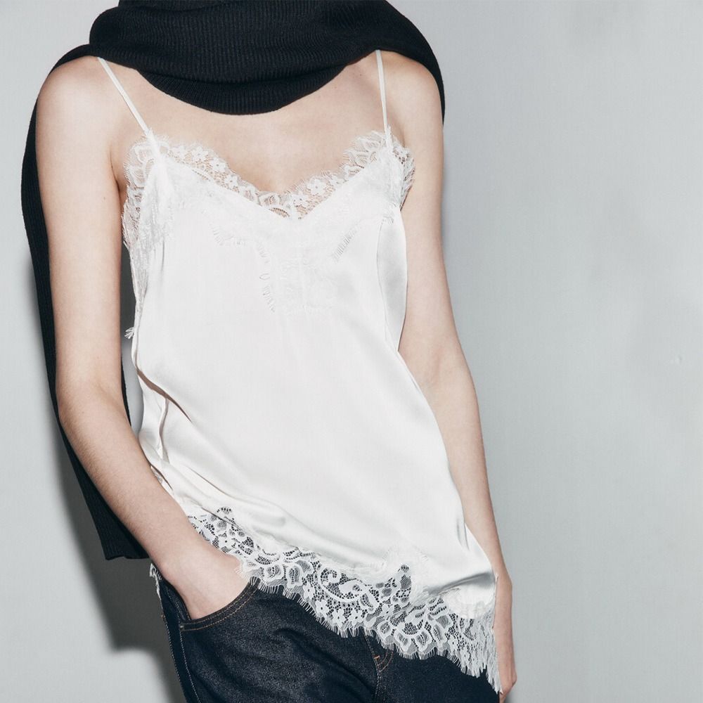 بلوزة أنيقة غير متماثلة بتطريز - مراجعة Lace Trim Cami وسعره
