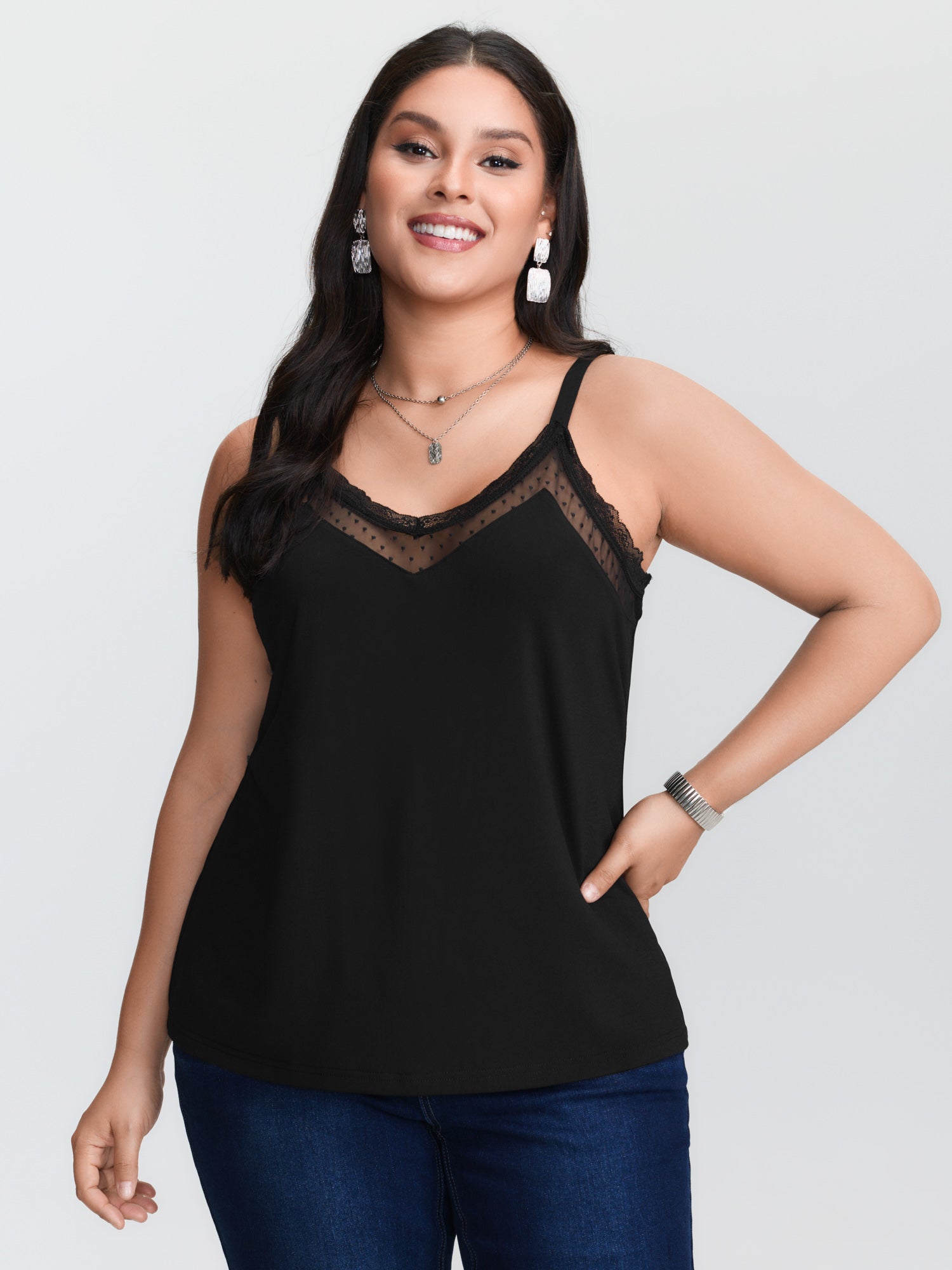 بلوزة داخلية سوداء محبوكة بمقا - مراجعة Lace Trim Cami وسعره