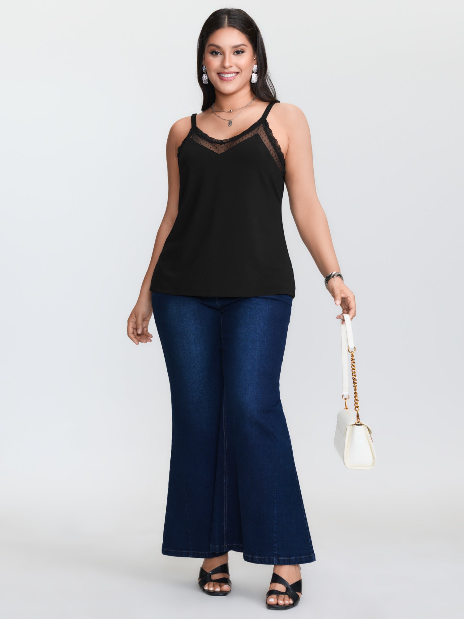 بلوزة داخلية سوداء محبوكة بمقا - مراجعة Lace Trim Cami وسعره